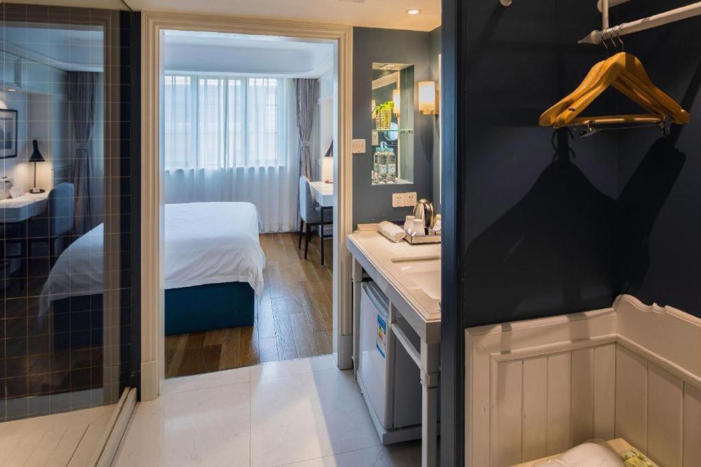 Jinchen Hotel 3*