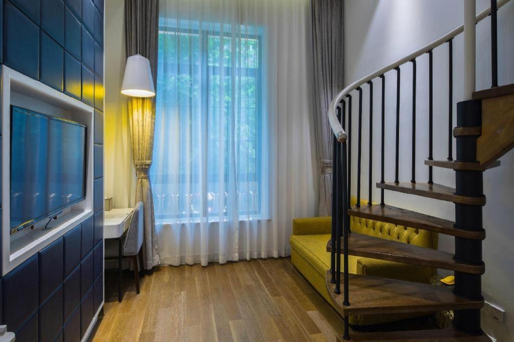 Jinchen Hotel 3*