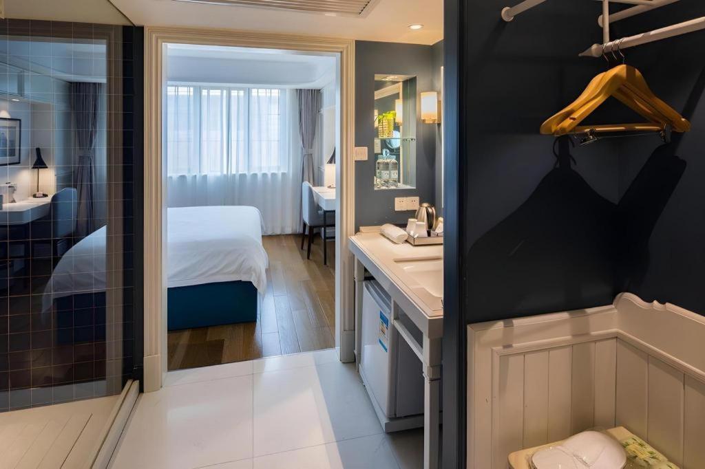 Jinchen Hotel 3*