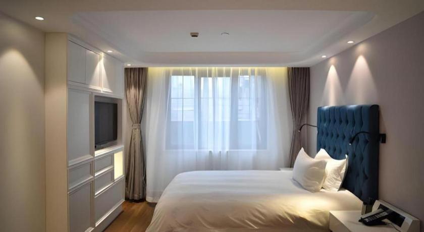 Jinchen Hotel 3*